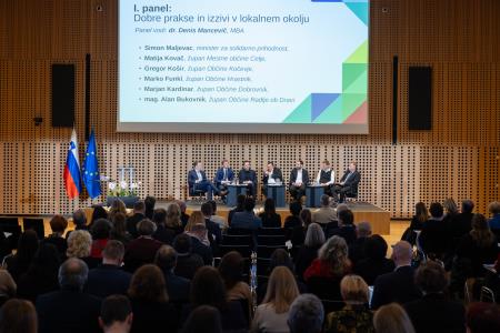 Srečanje na temo dolgotrajne oskrbe - prvi panel